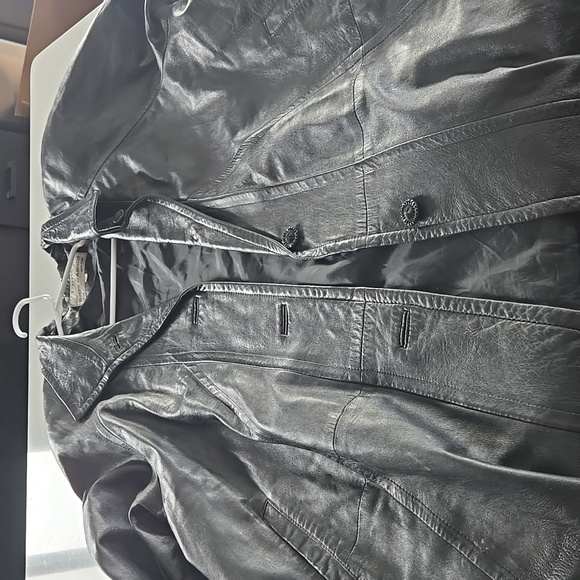 Black Leather jacket - Picture 4 of 4